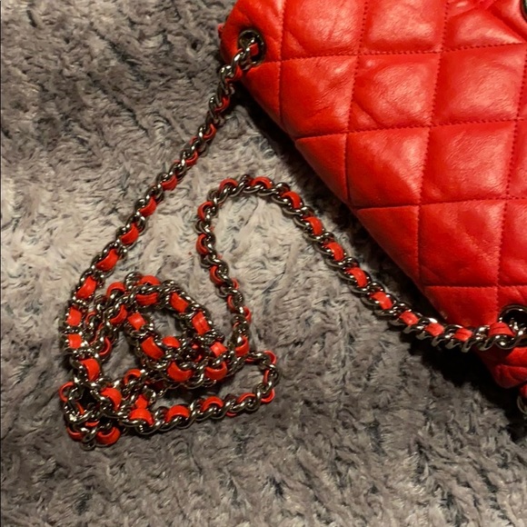 Red Medium Chanel chain around bag - Picture 7 of 8